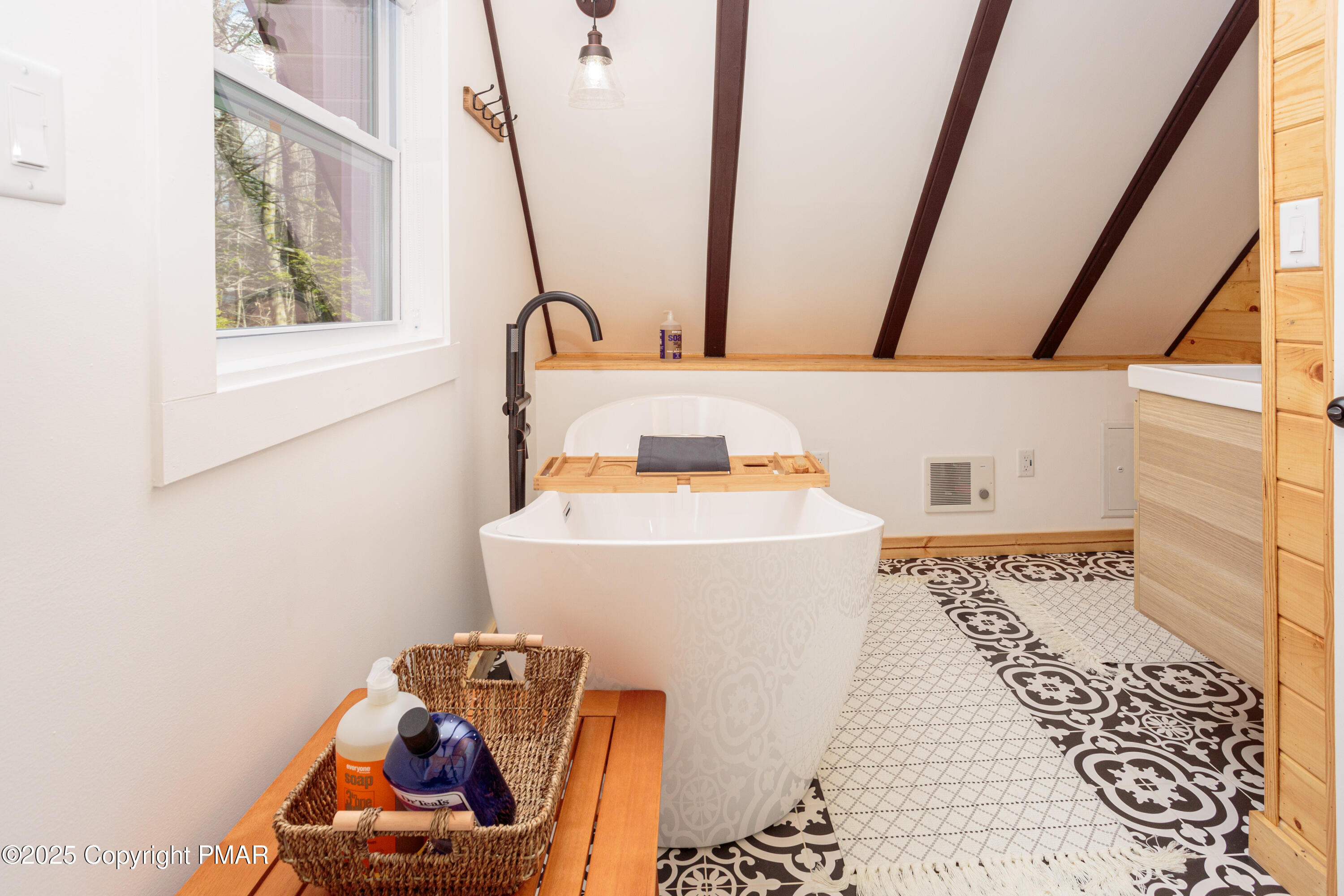 619 Washington Place