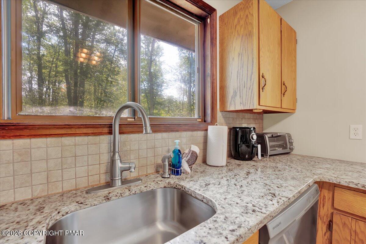 4121 Hemlock Trail