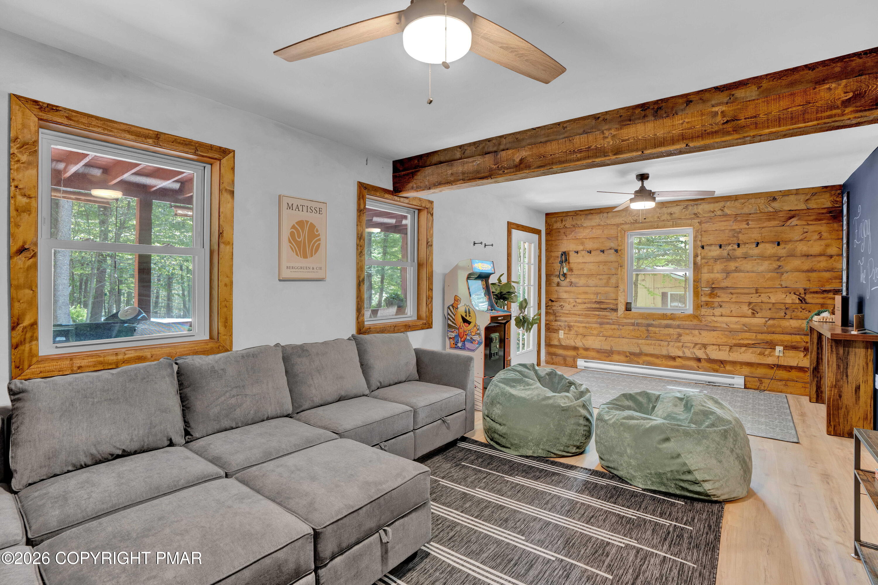 24 W Creekview Drive