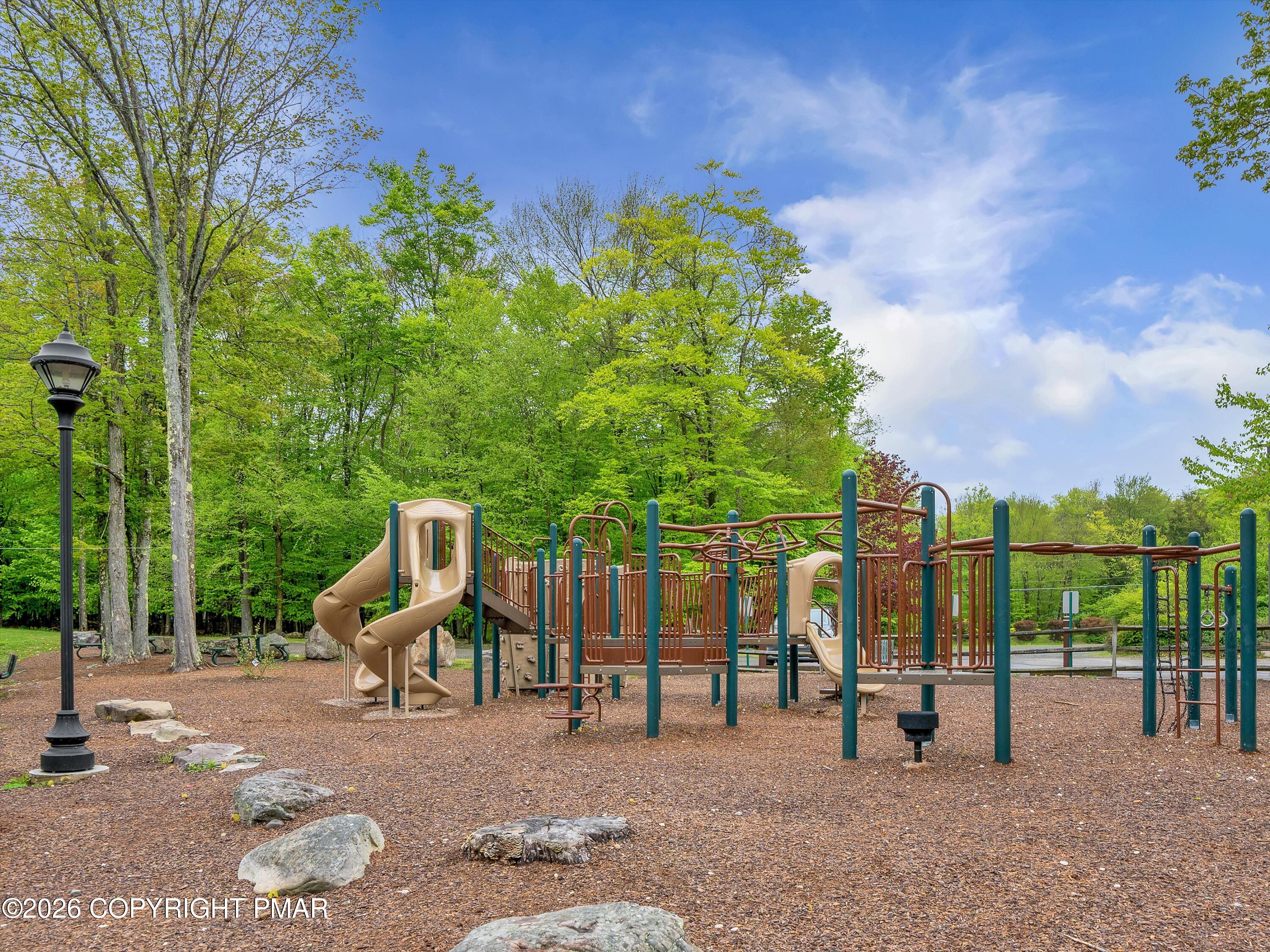 24 W Creekview Drive