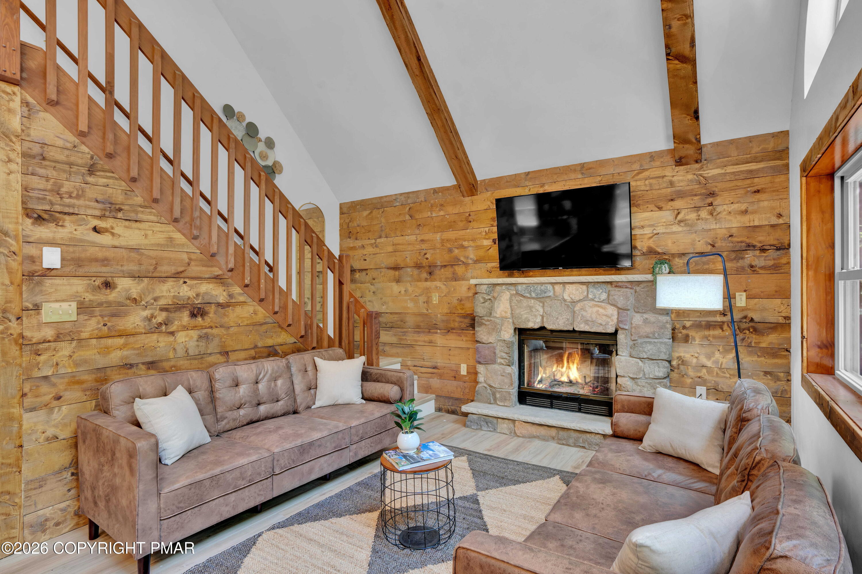 24 W Creekview Drive