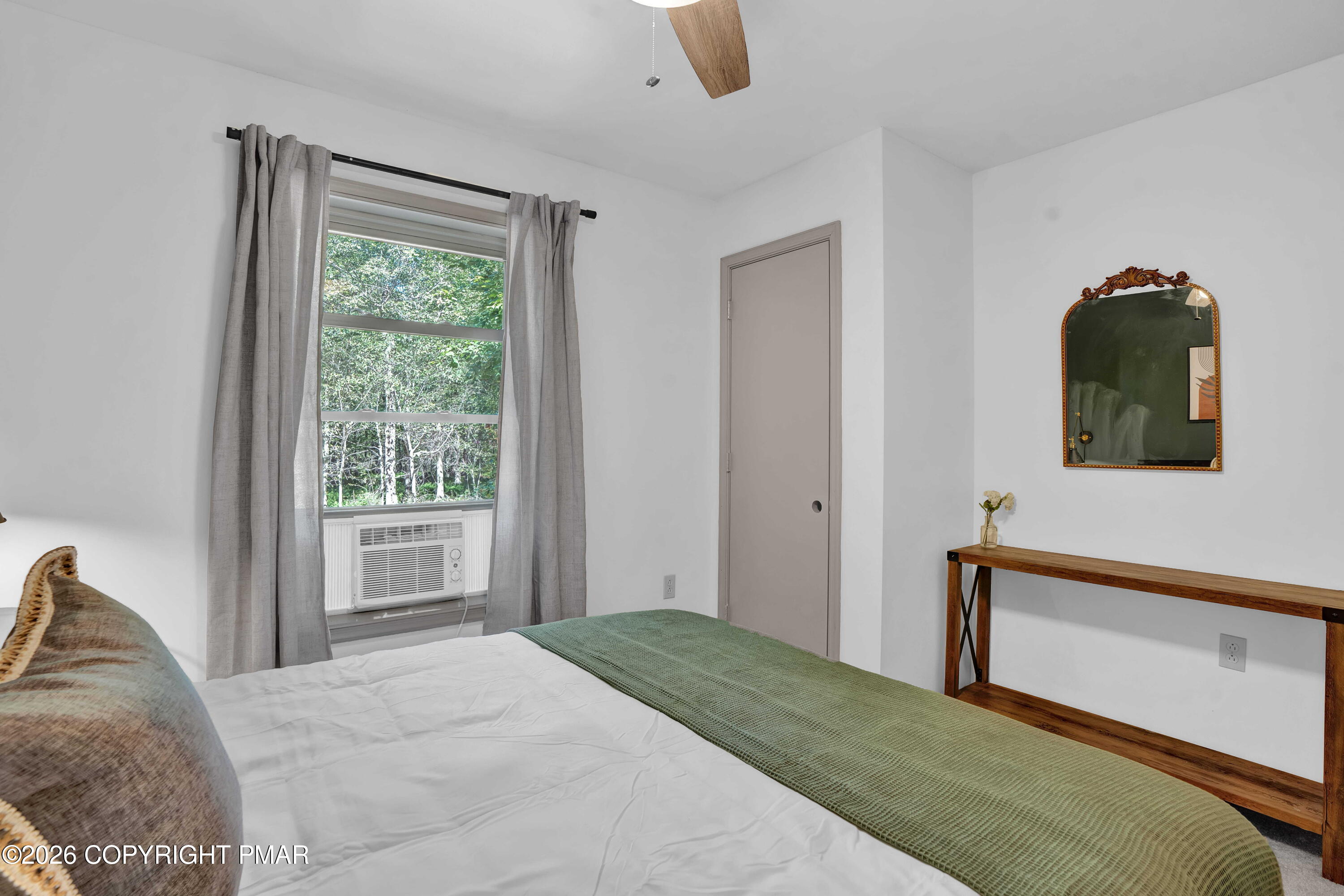 24 W Creekview Drive