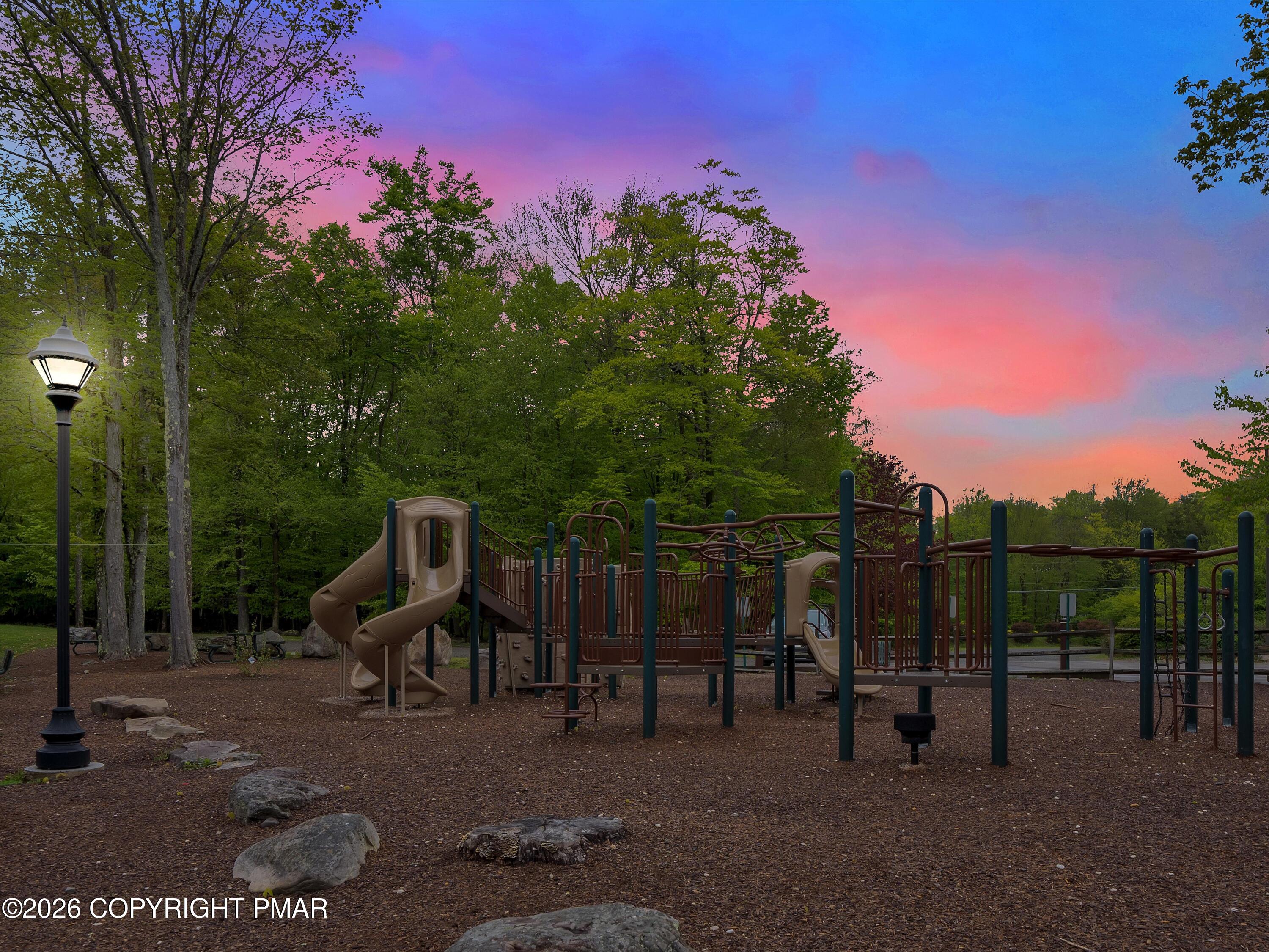 24 W Creekview Drive