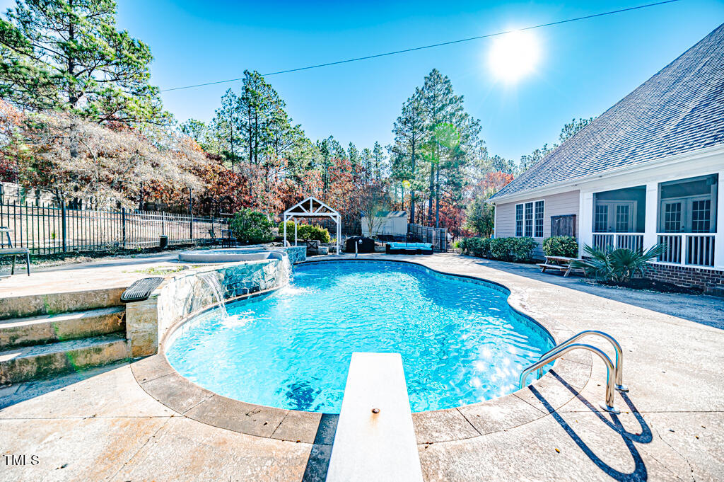 218 Roberts Road