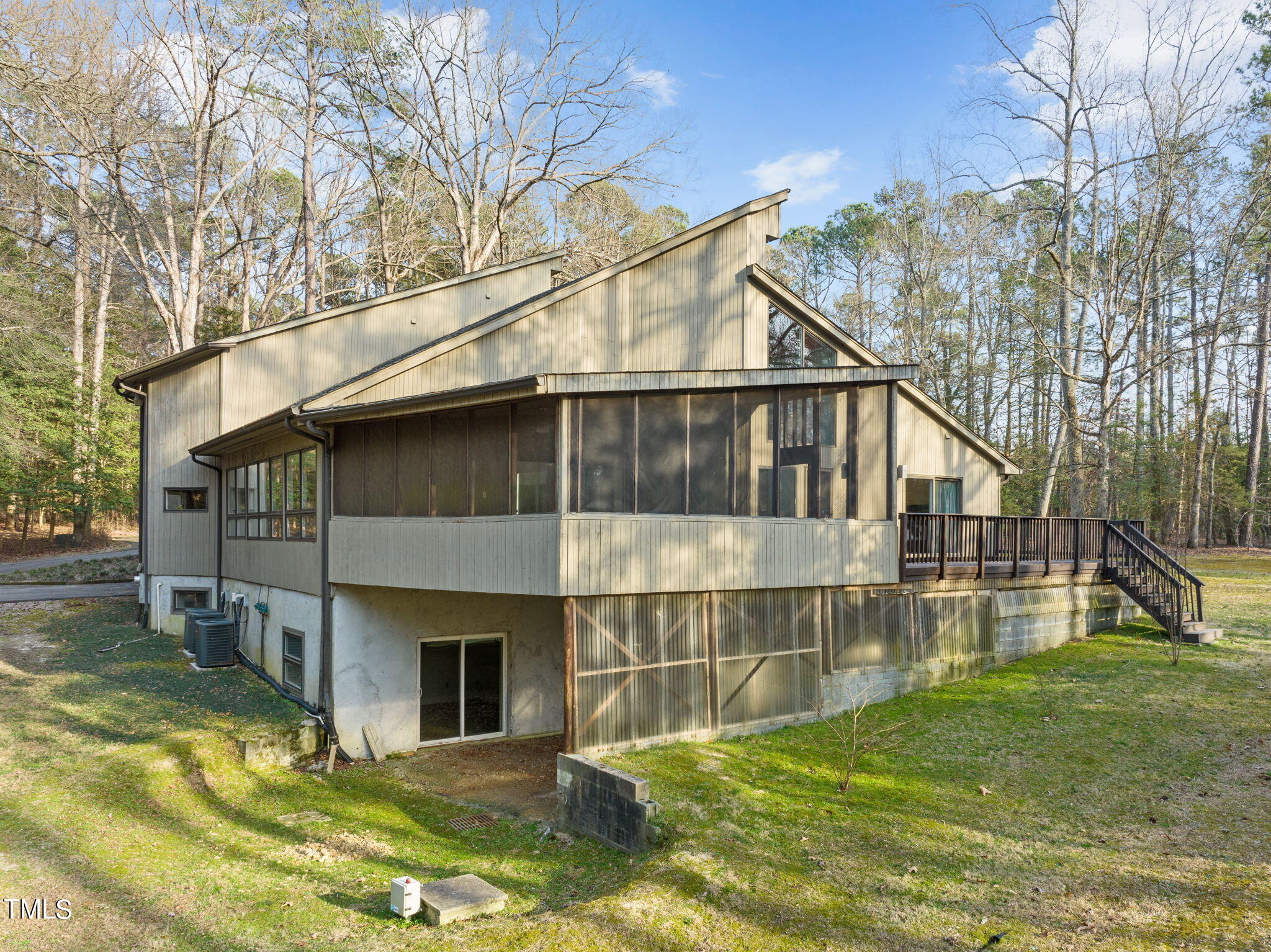 5201 William And Mary Drive