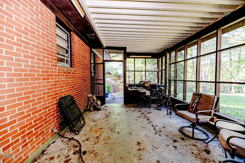 2005 Longwood Avenue