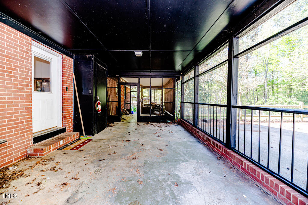 2005 Longwood Avenue