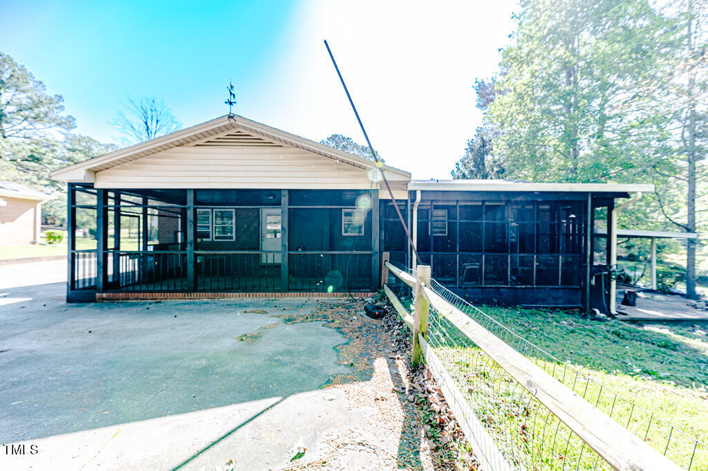 2005 Longwood Avenue