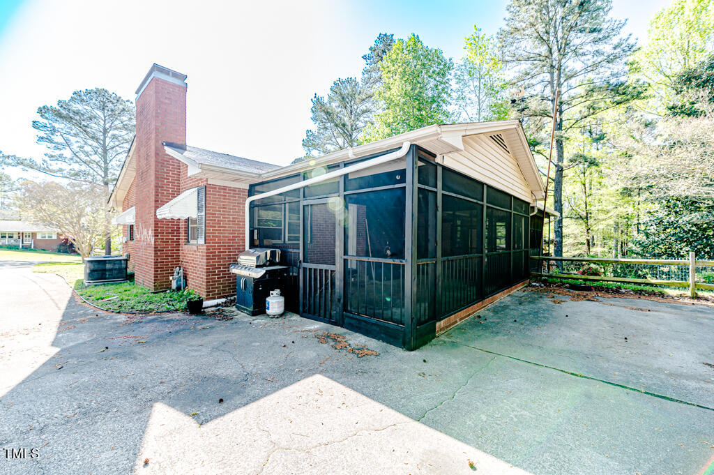 2005 Longwood Avenue