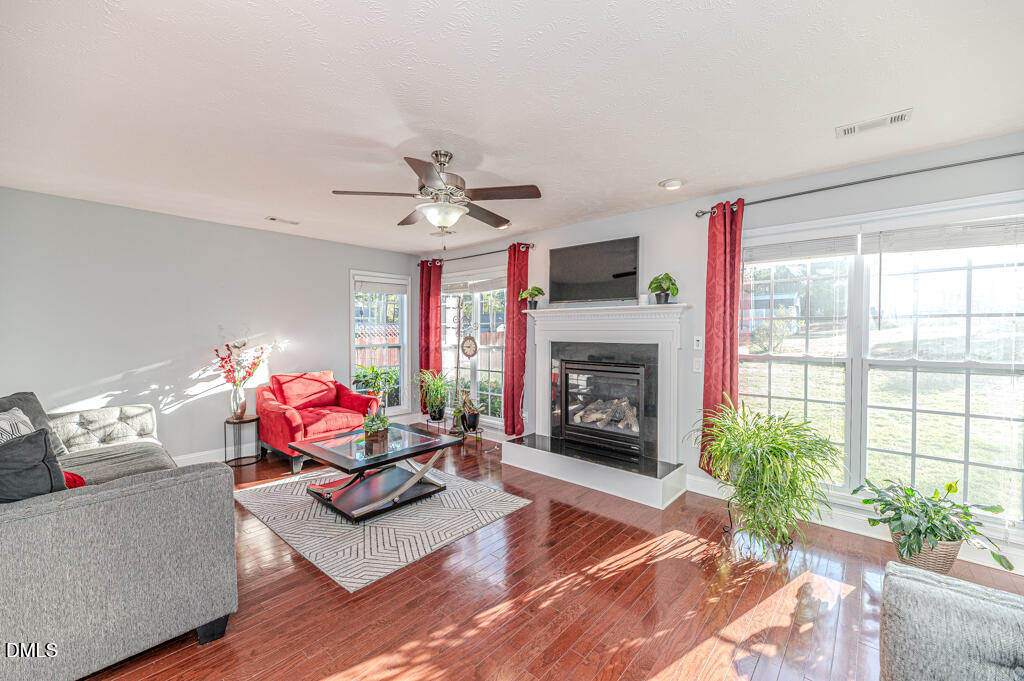 437 Spring Flowers Drive, Cameron