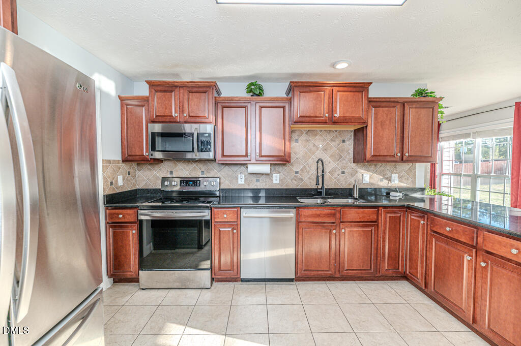 437 Spring Flowers Drive, Cameron