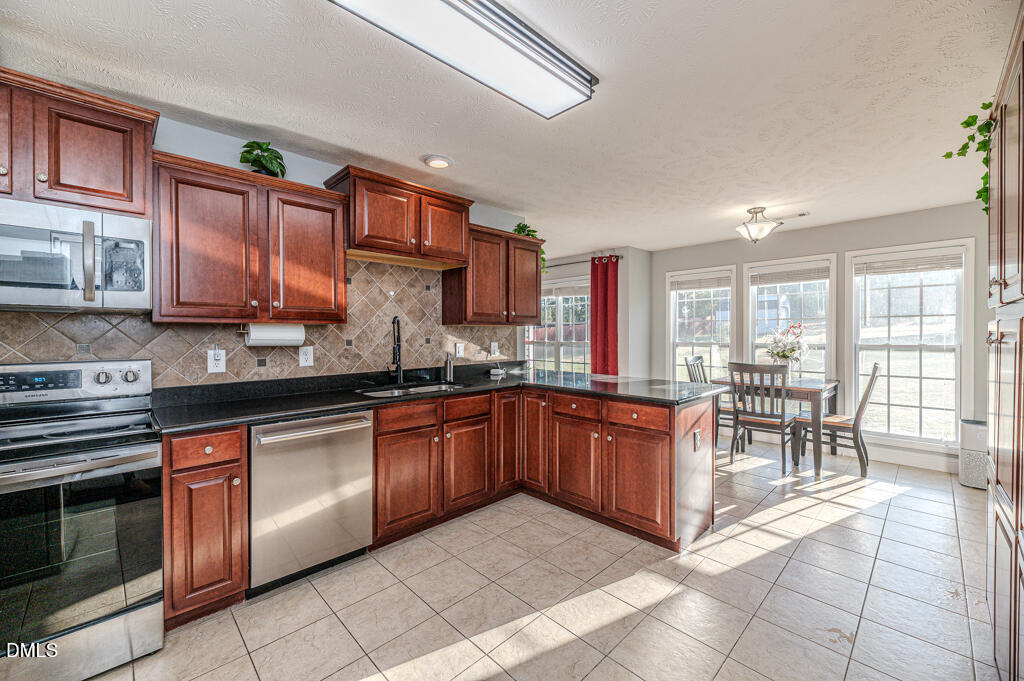 437 Spring Flowers Drive, Cameron