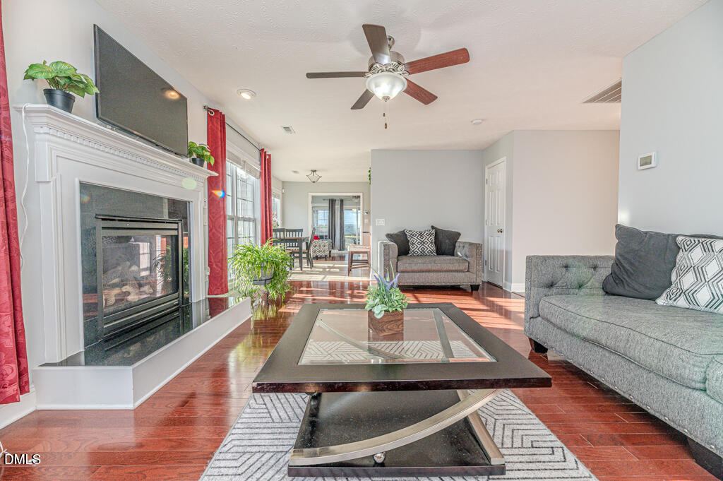 437 Spring Flowers Drive, Cameron