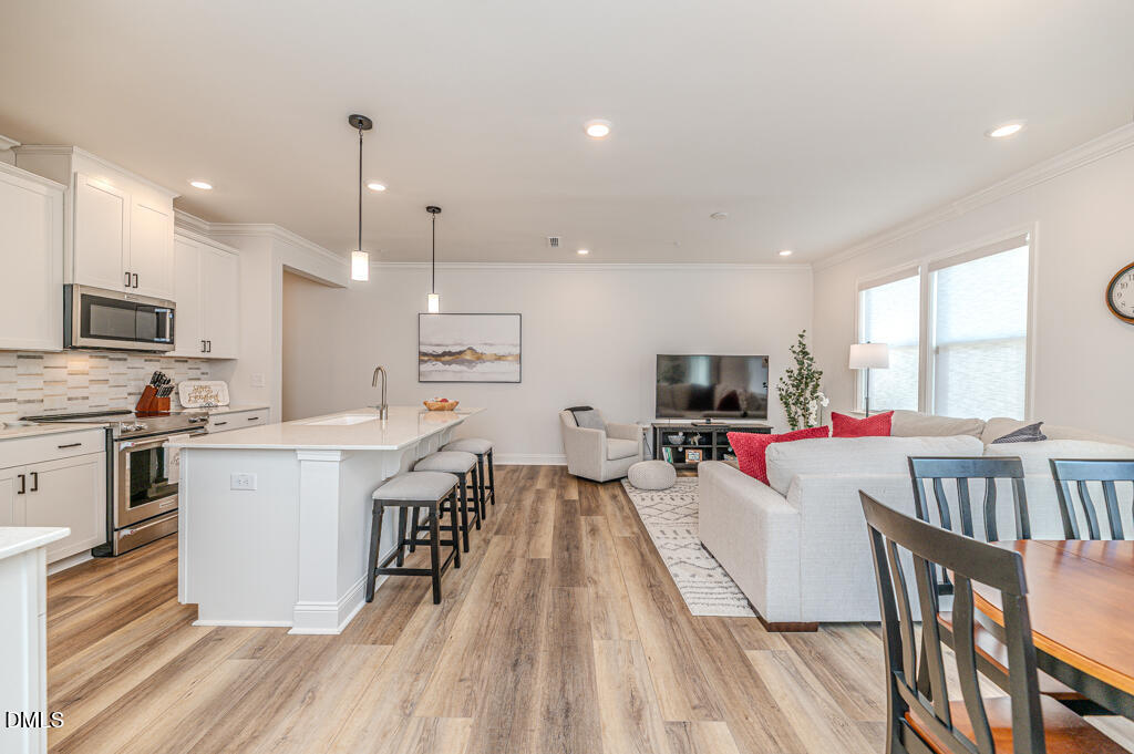 208 Golden Gate Lane