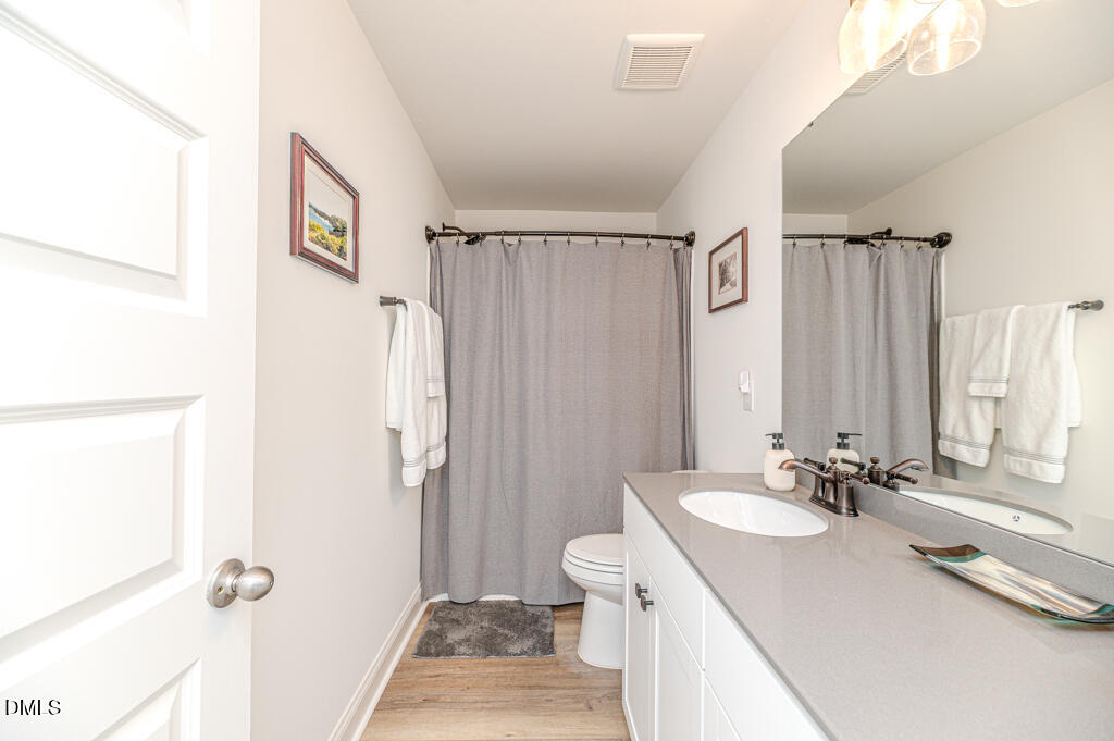 208 Golden Gate Lane