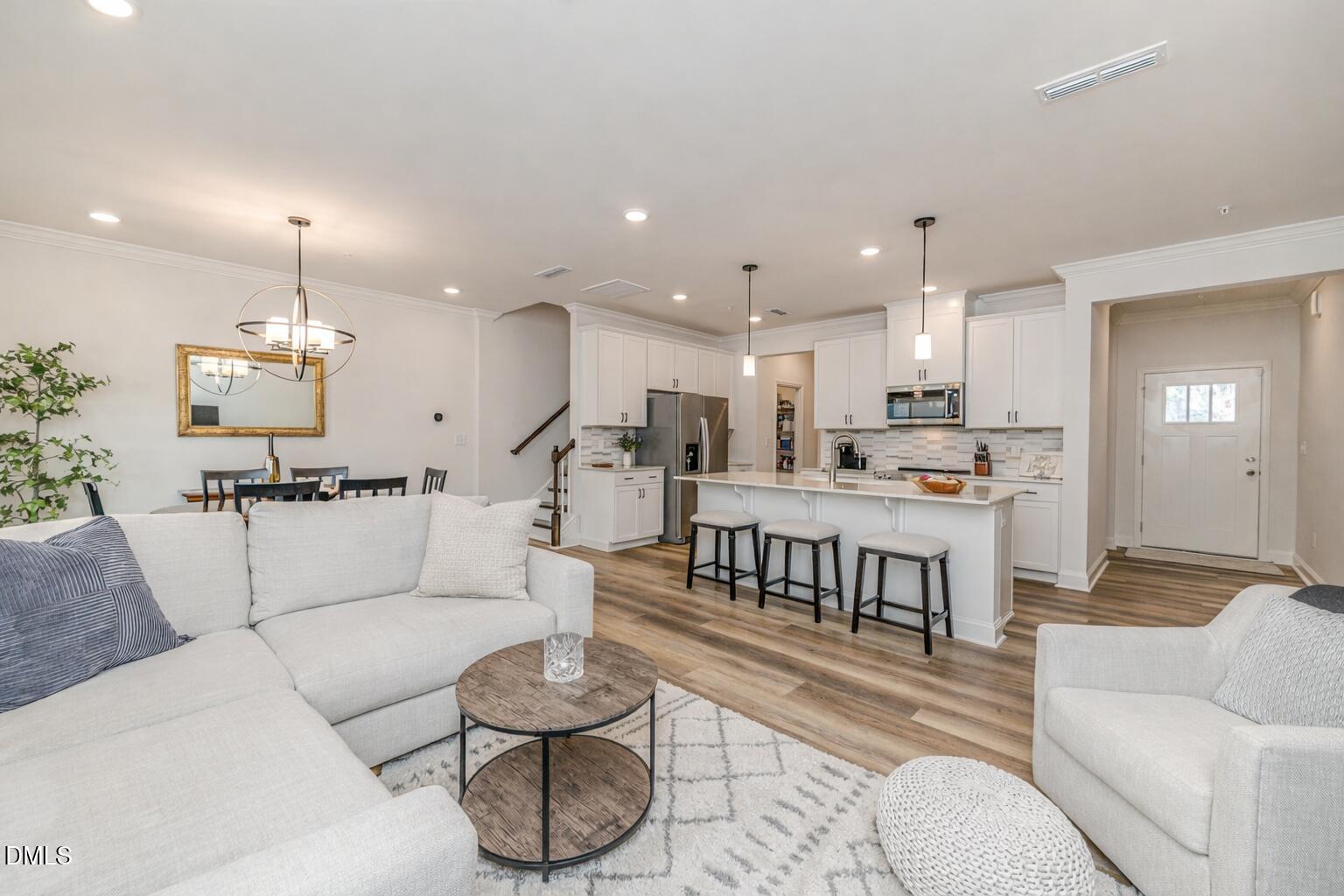 208 Golden Gate Lane