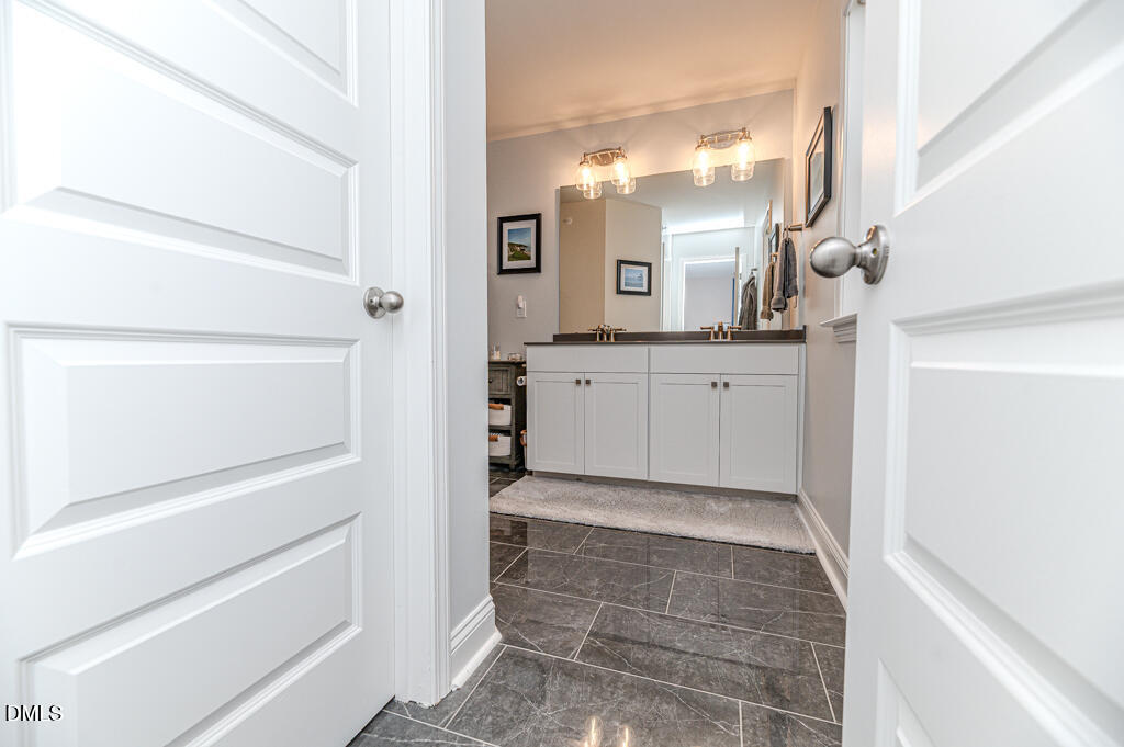 208 Golden Gate Lane