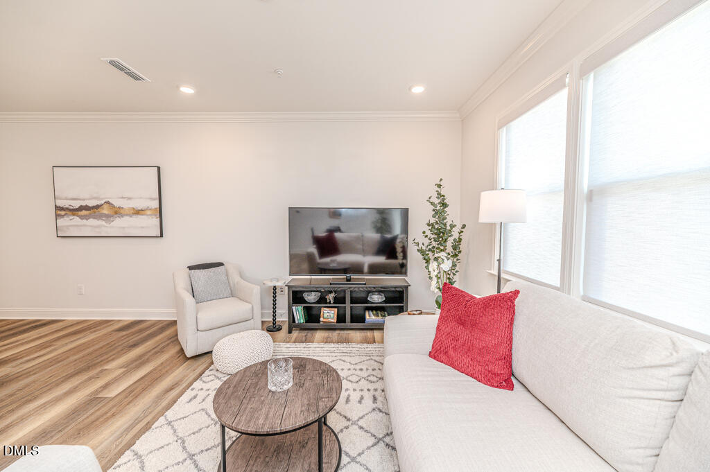 208 Golden Gate Lane