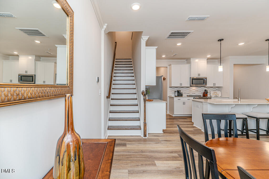 208 Golden Gate Lane