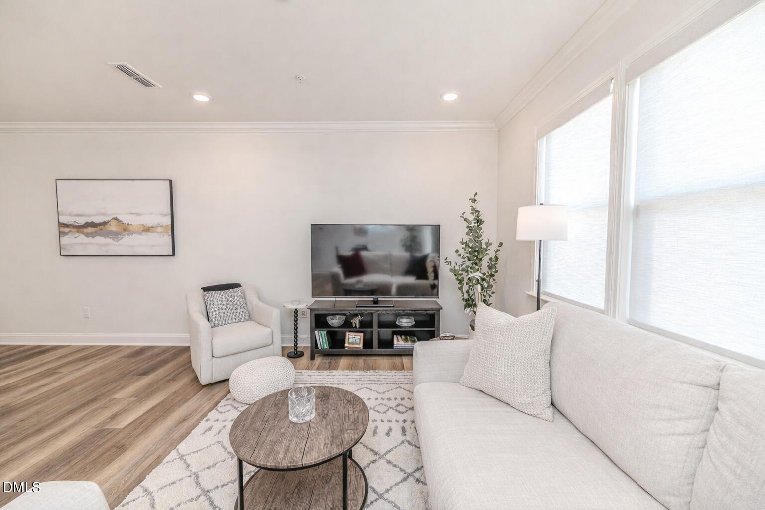 208 Golden Gate Lane