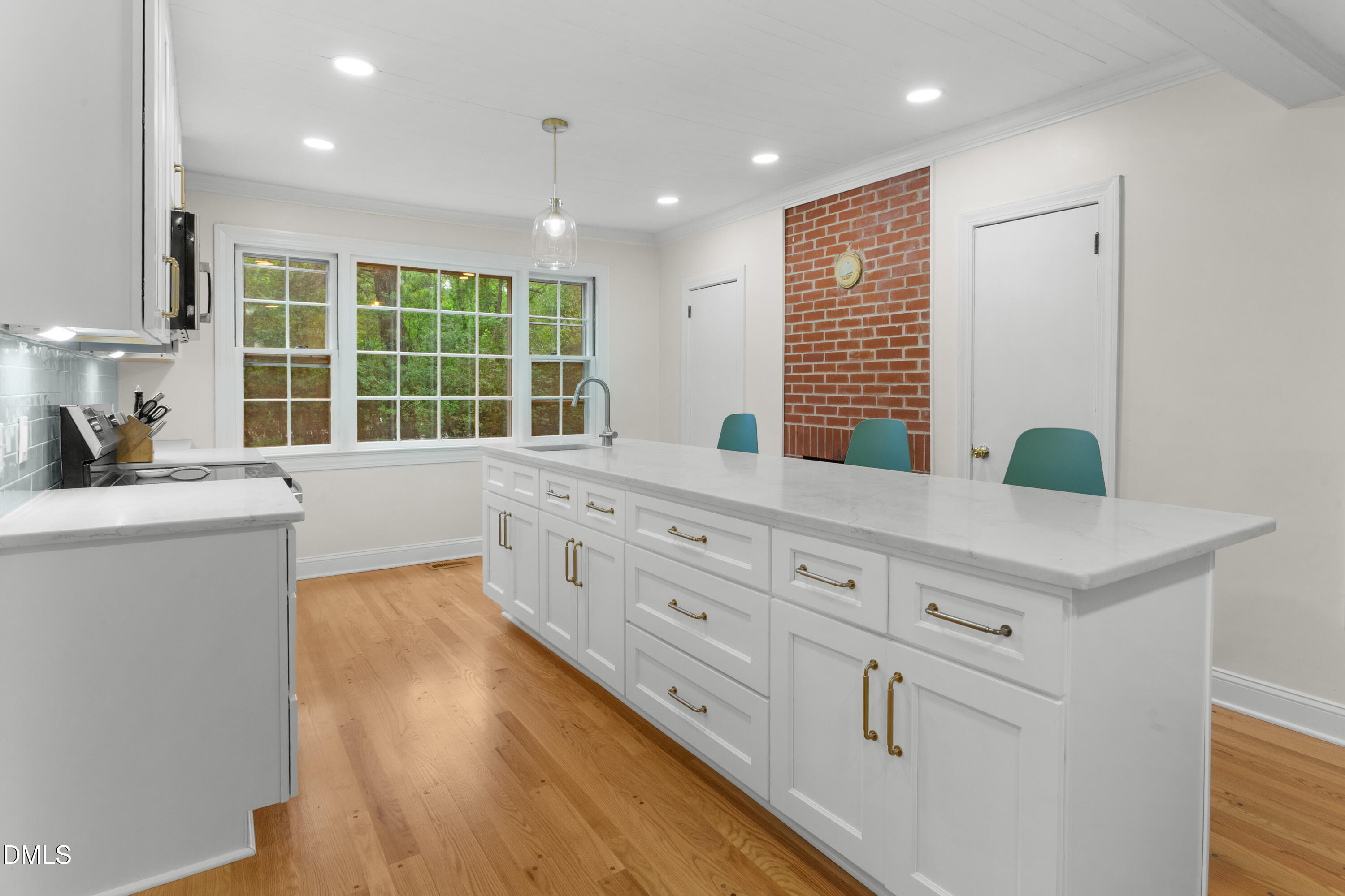 1105 Cool Springs Road