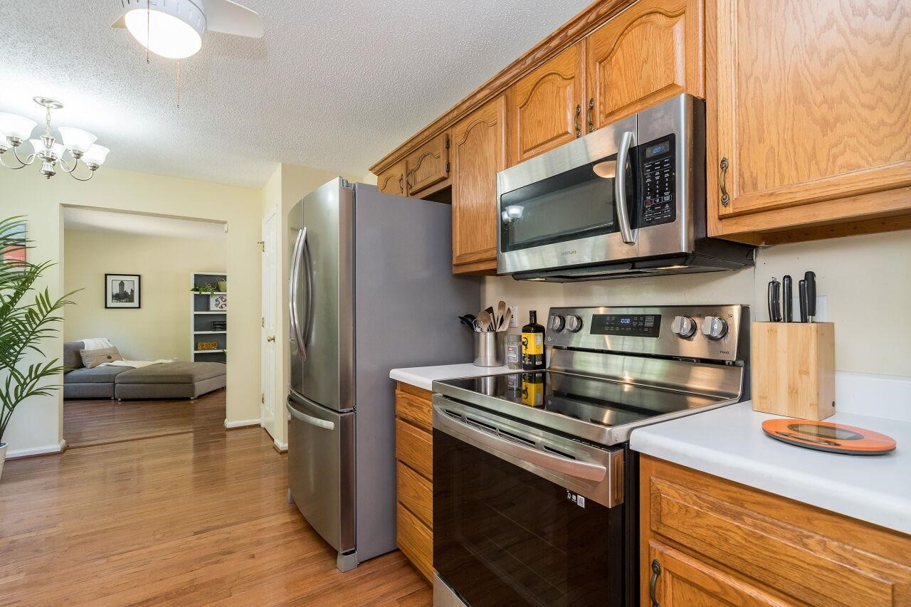106 Creekbrook Court