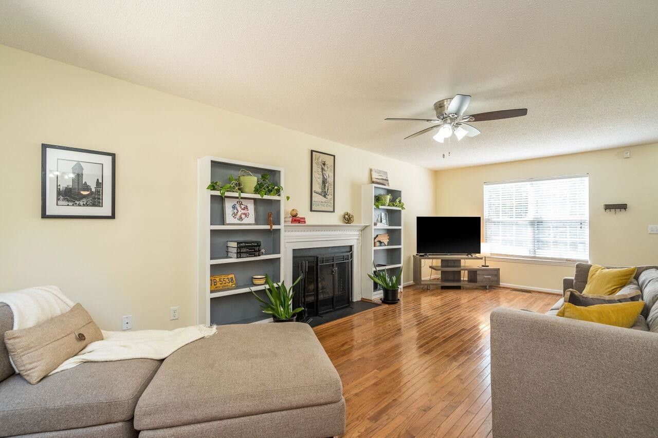 106 Creekbrook Court