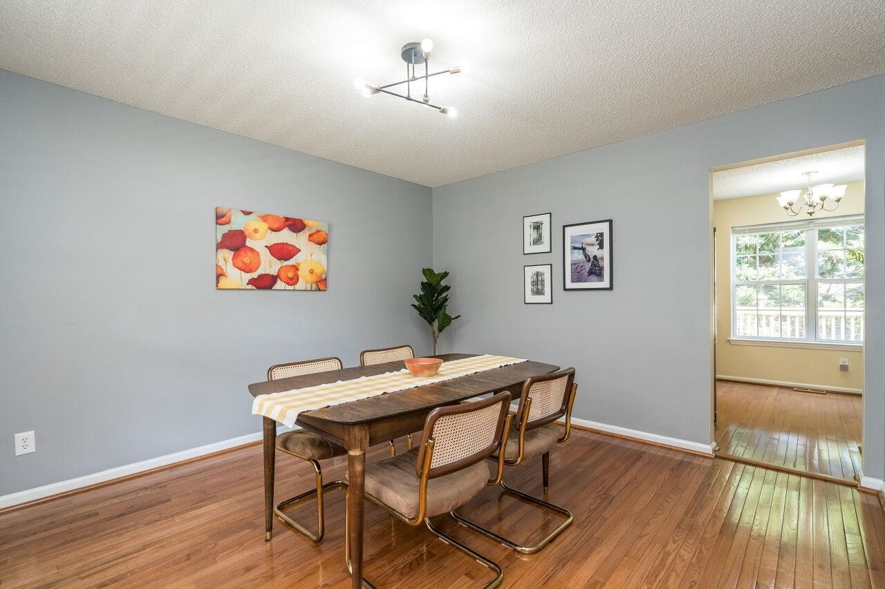 106 Creekbrook Court