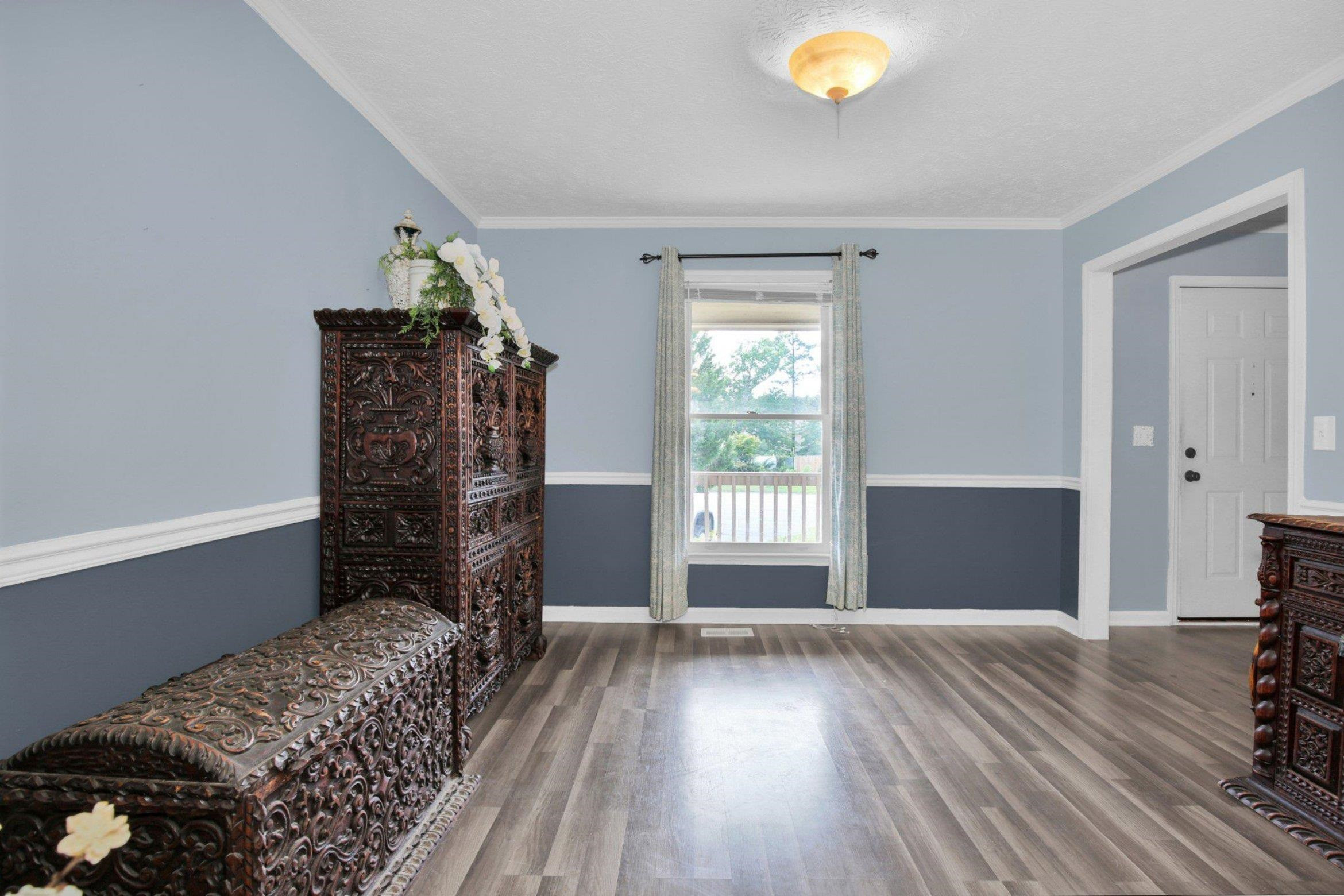 2395 Dunwoody Drive