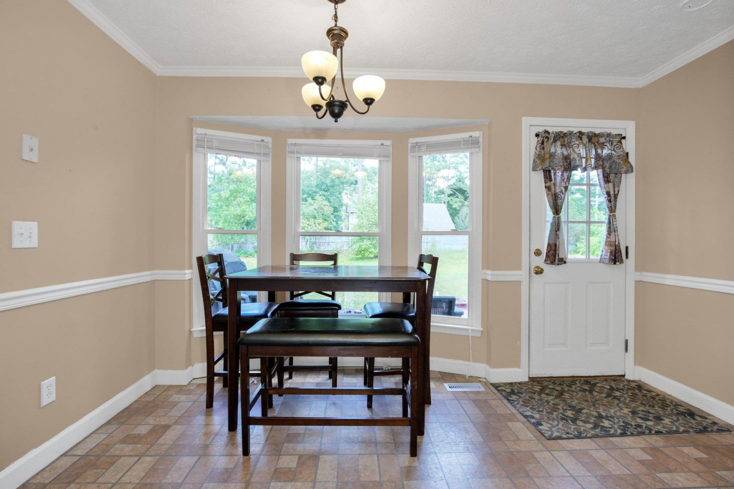 2395 Dunwoody Drive