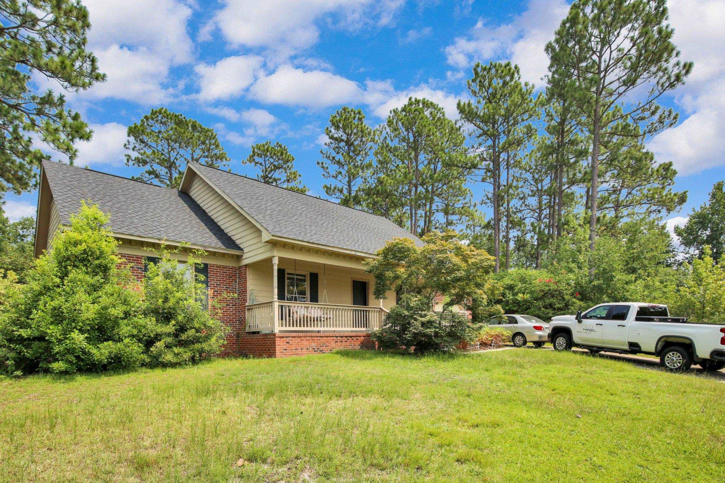 2395 Dunwoody Drive