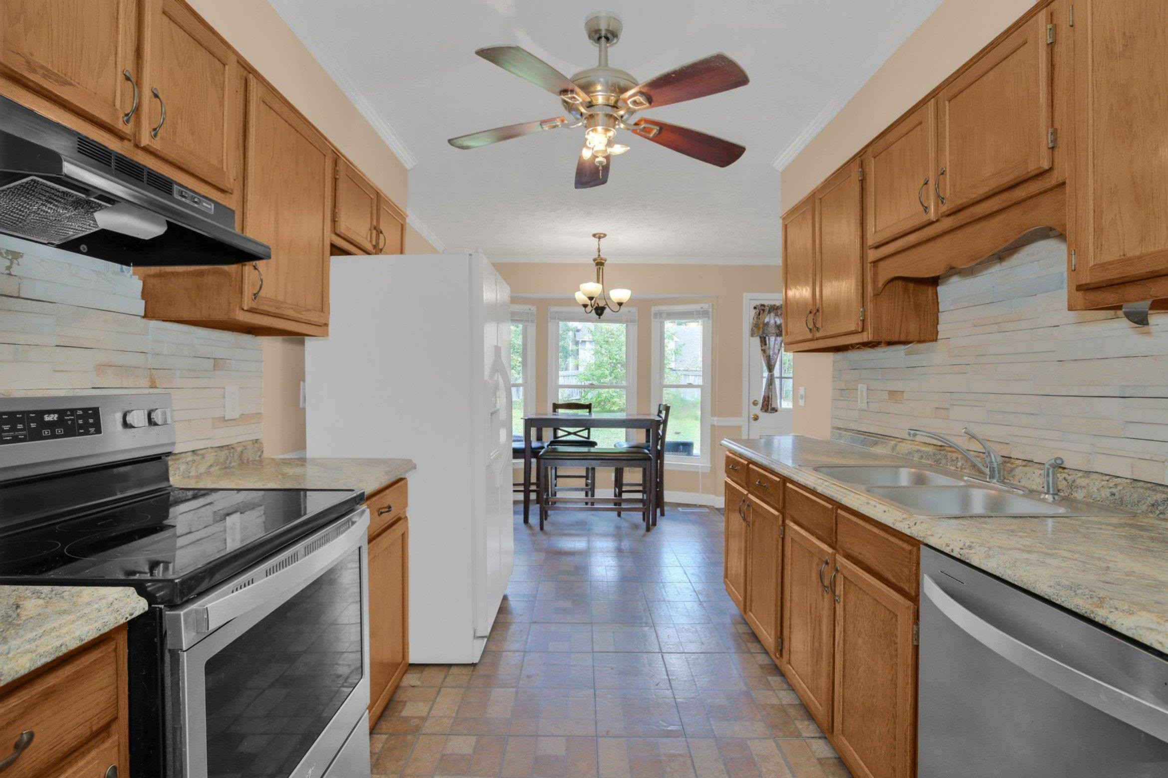2395 Dunwoody Drive