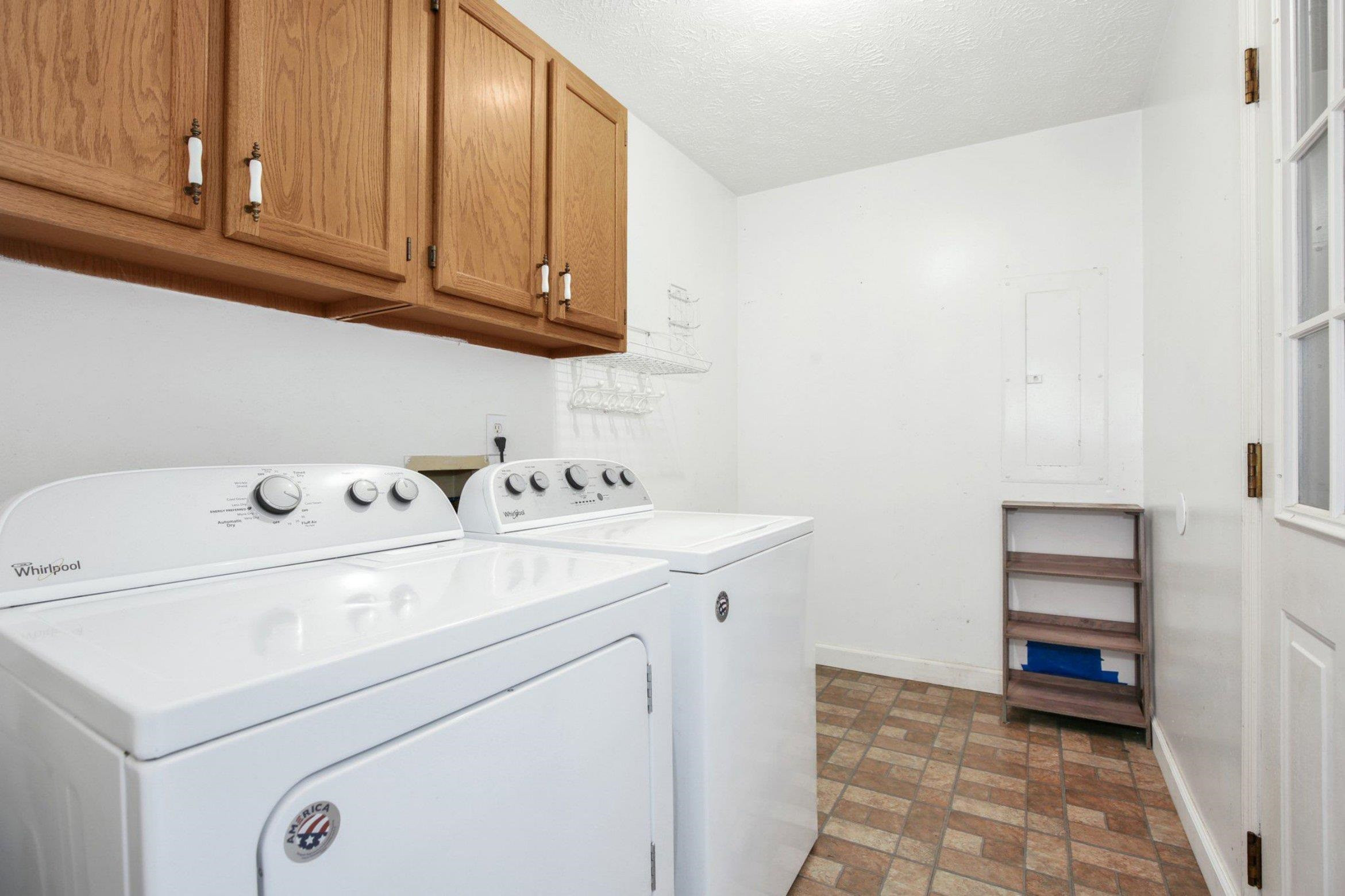 2395 Dunwoody Drive