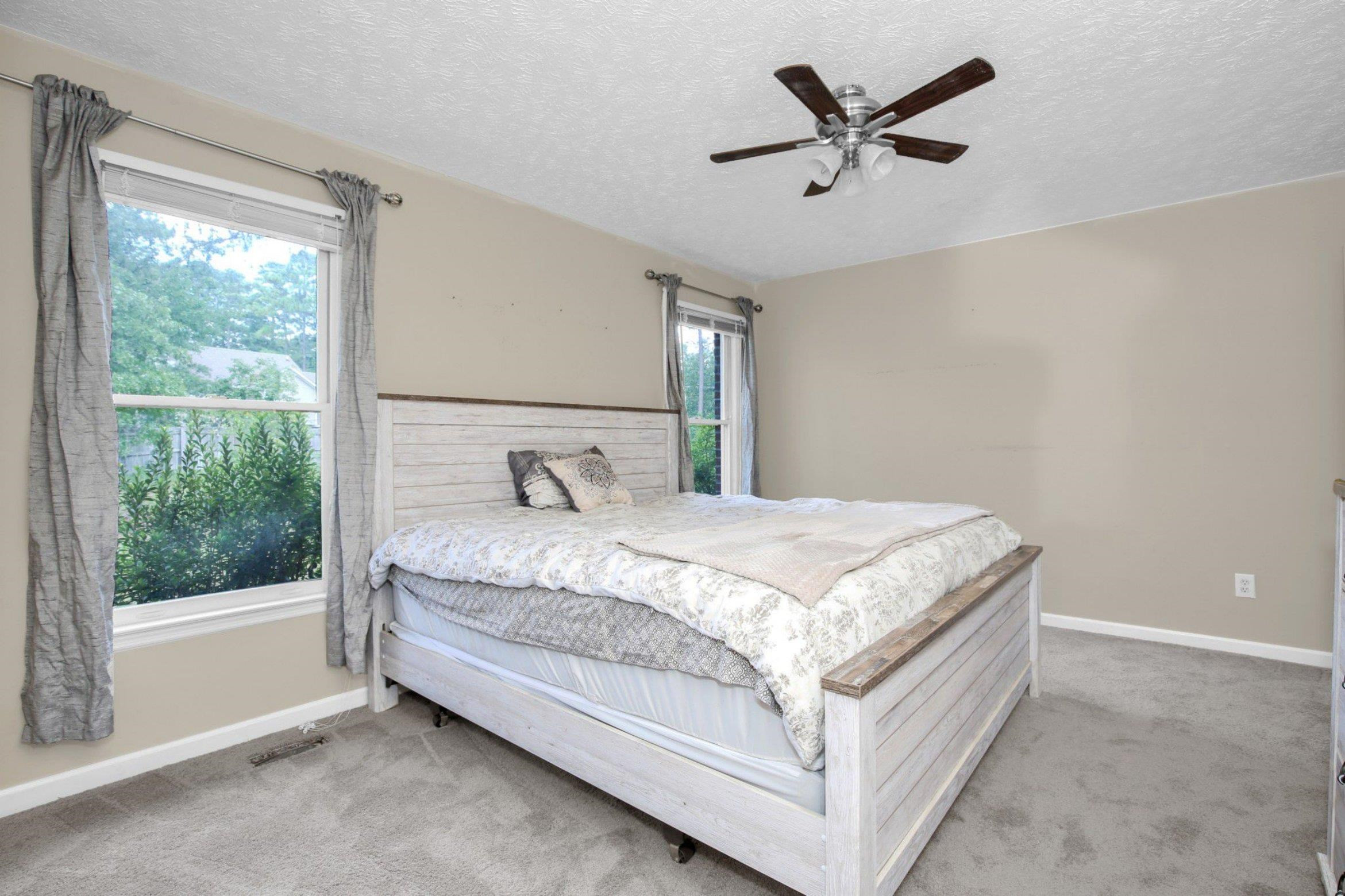 2395 Dunwoody Drive