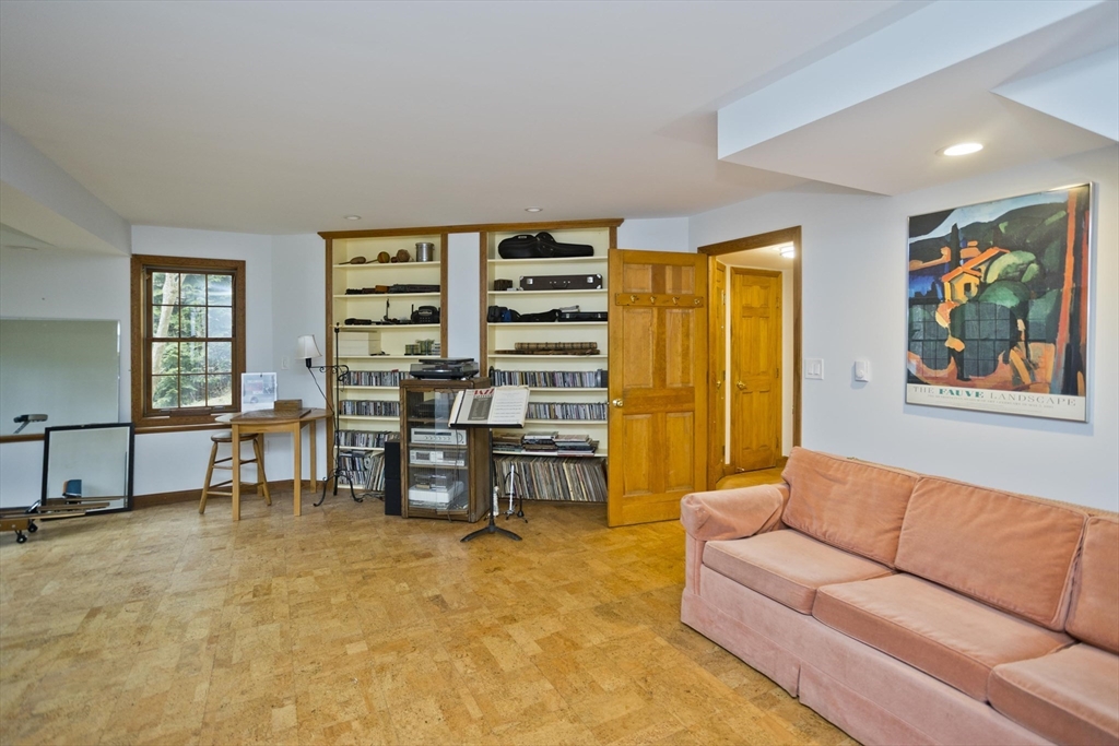 17 Buffam Rd