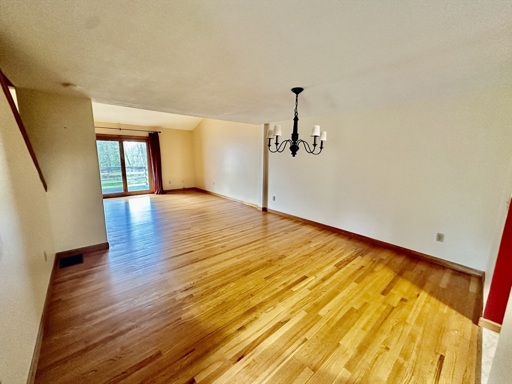 255 Briar Way #255