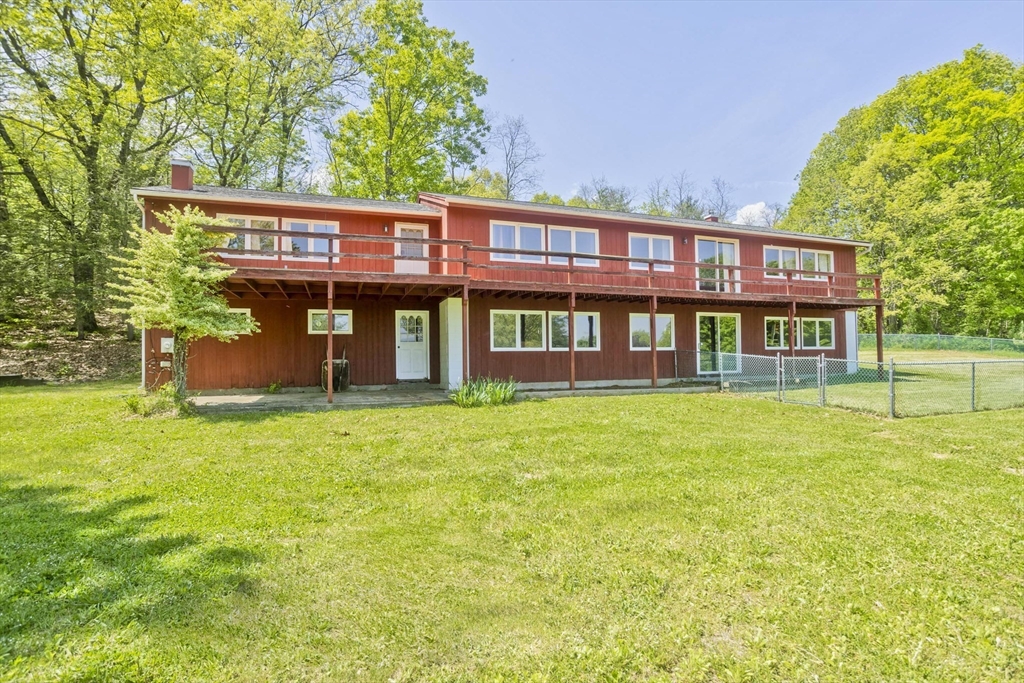 38 Mountain Rd