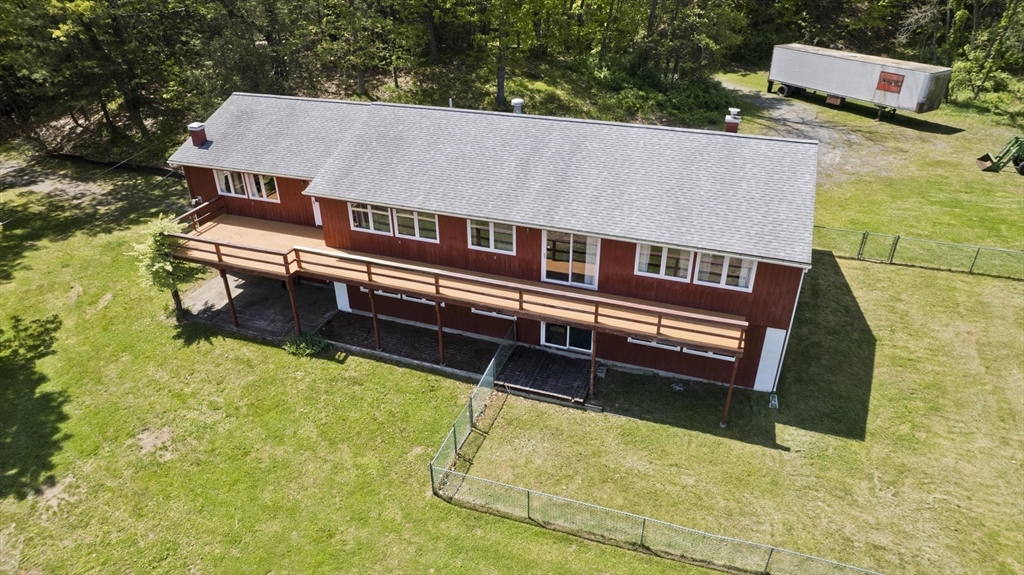 38 Mountain Rd