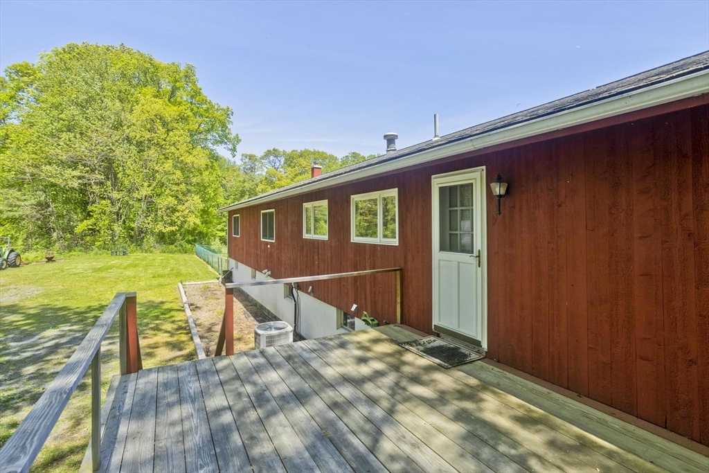 38 Mountain Rd