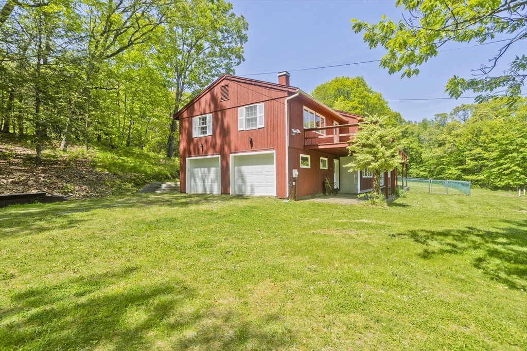 38 Mountain Rd