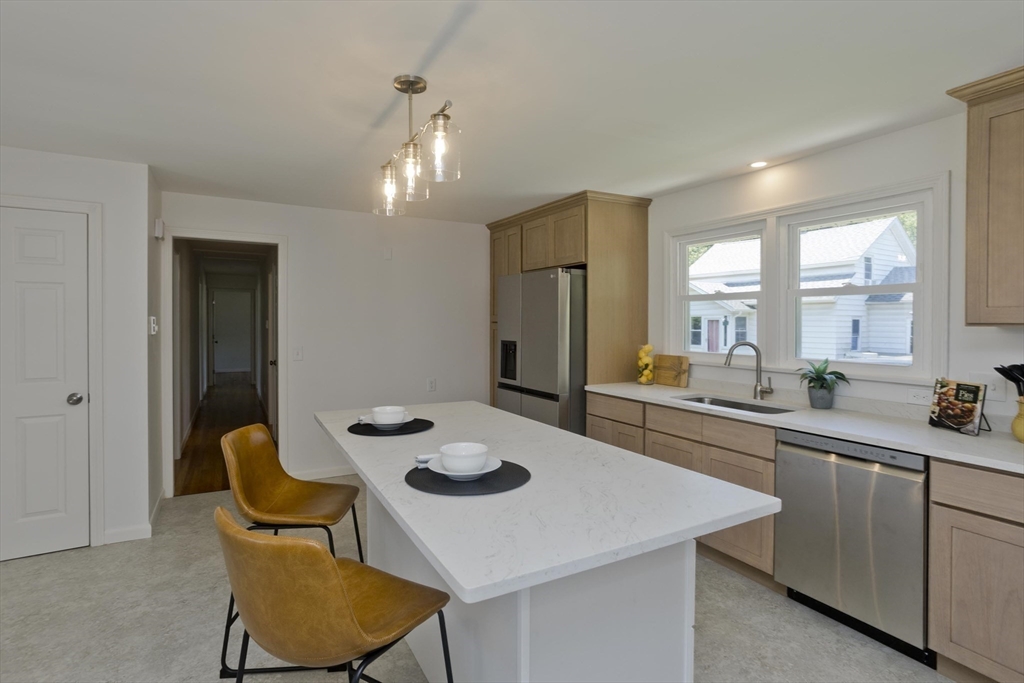 36 Thayer St