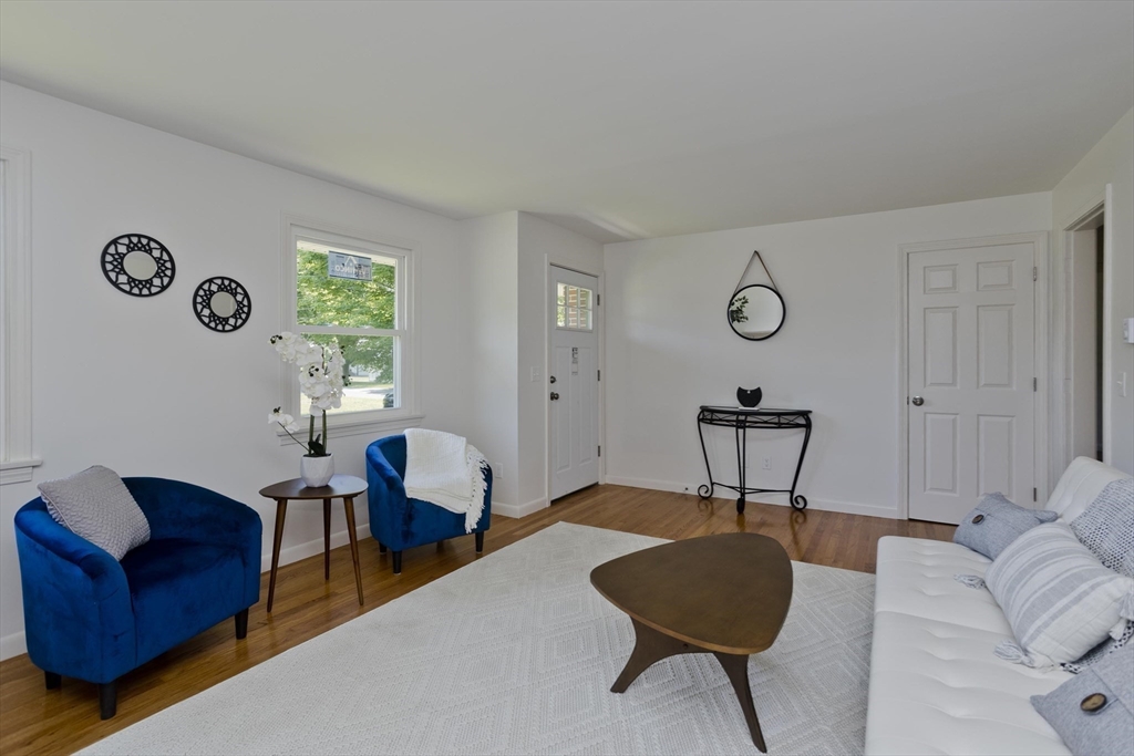 36 Thayer St