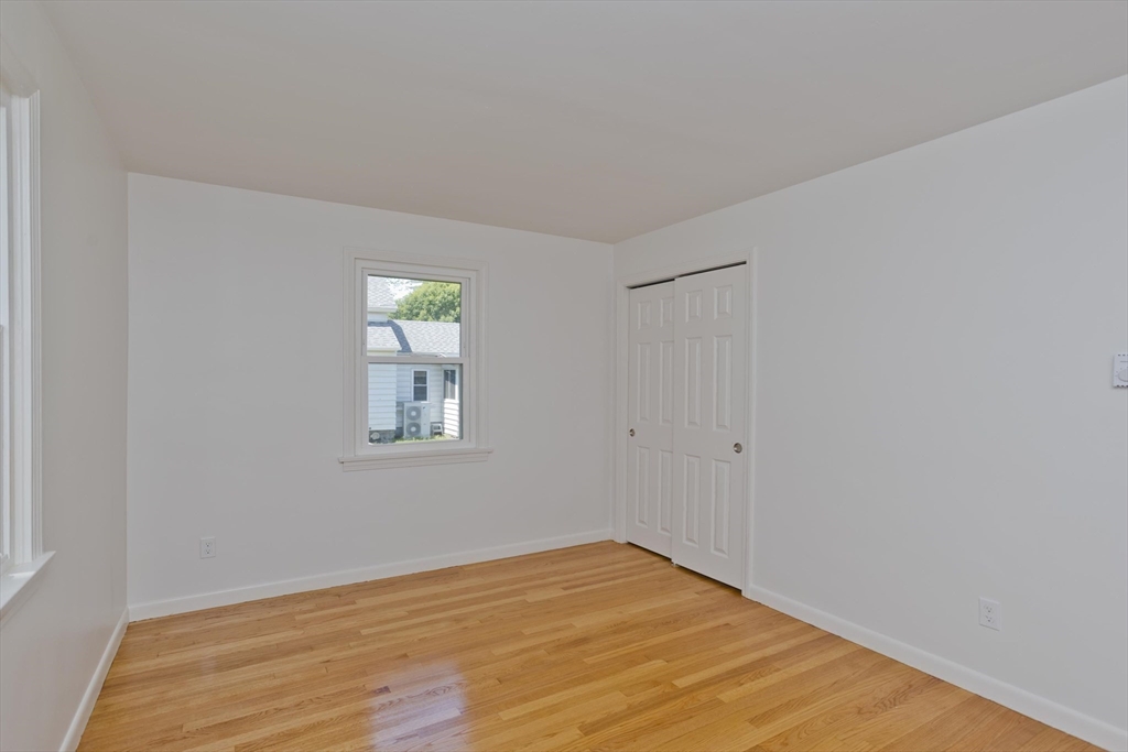 36 Thayer St