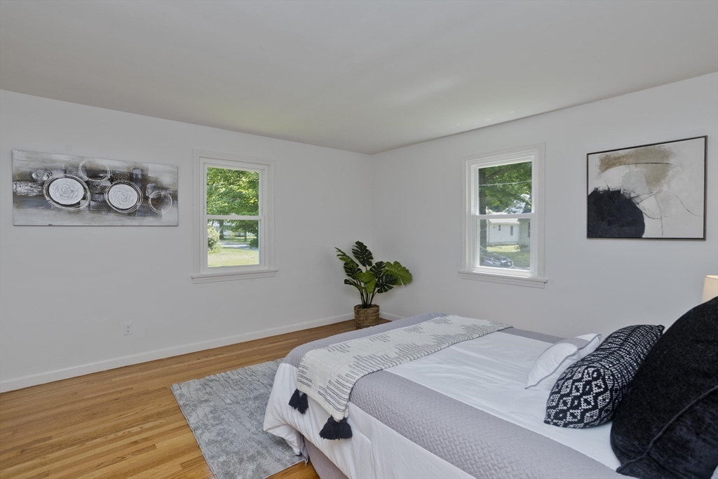 36 Thayer St
