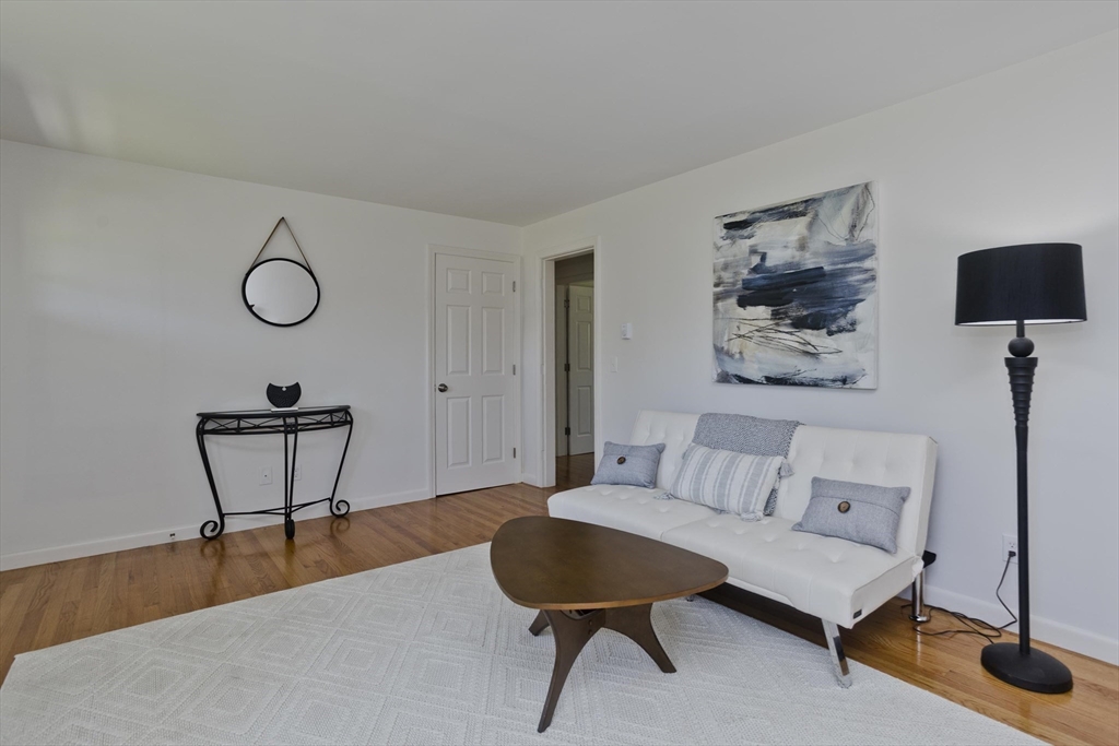 36 Thayer St