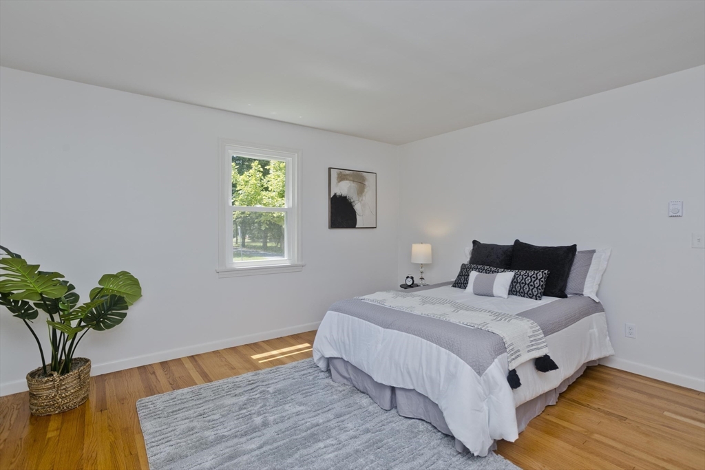 36 Thayer St