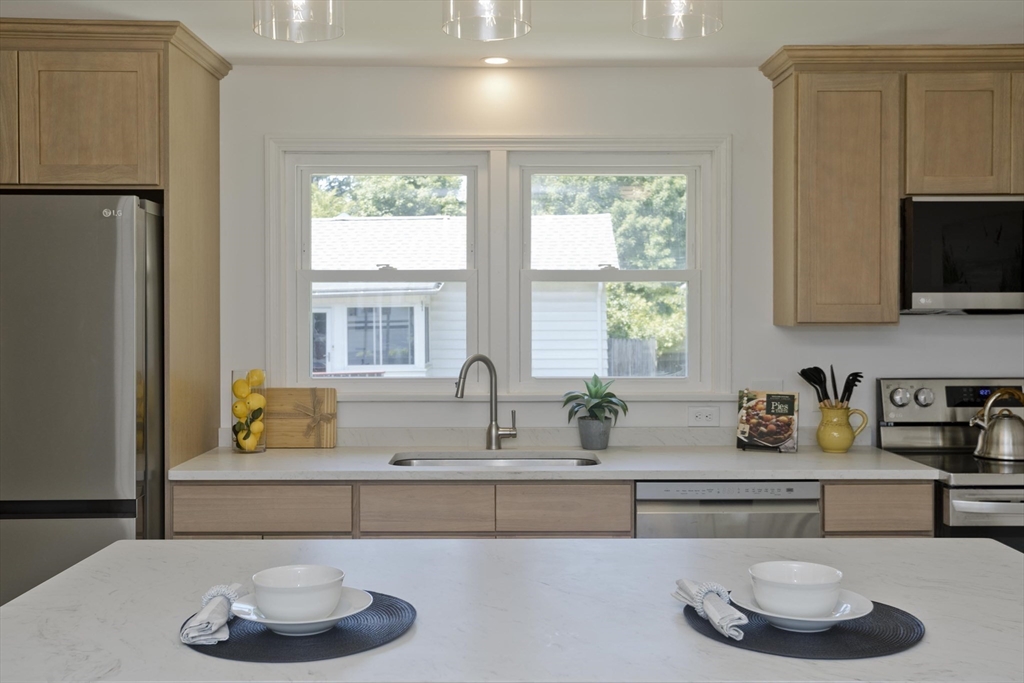 36 Thayer St