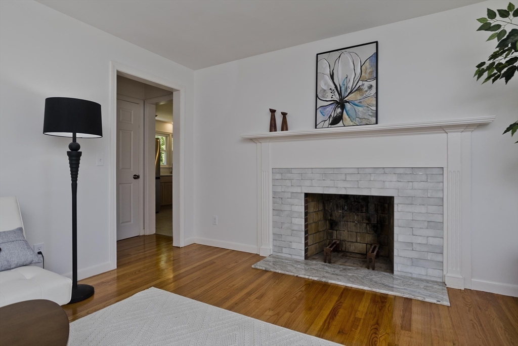 36 Thayer St