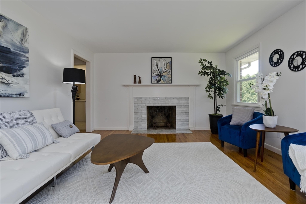 36 Thayer St
