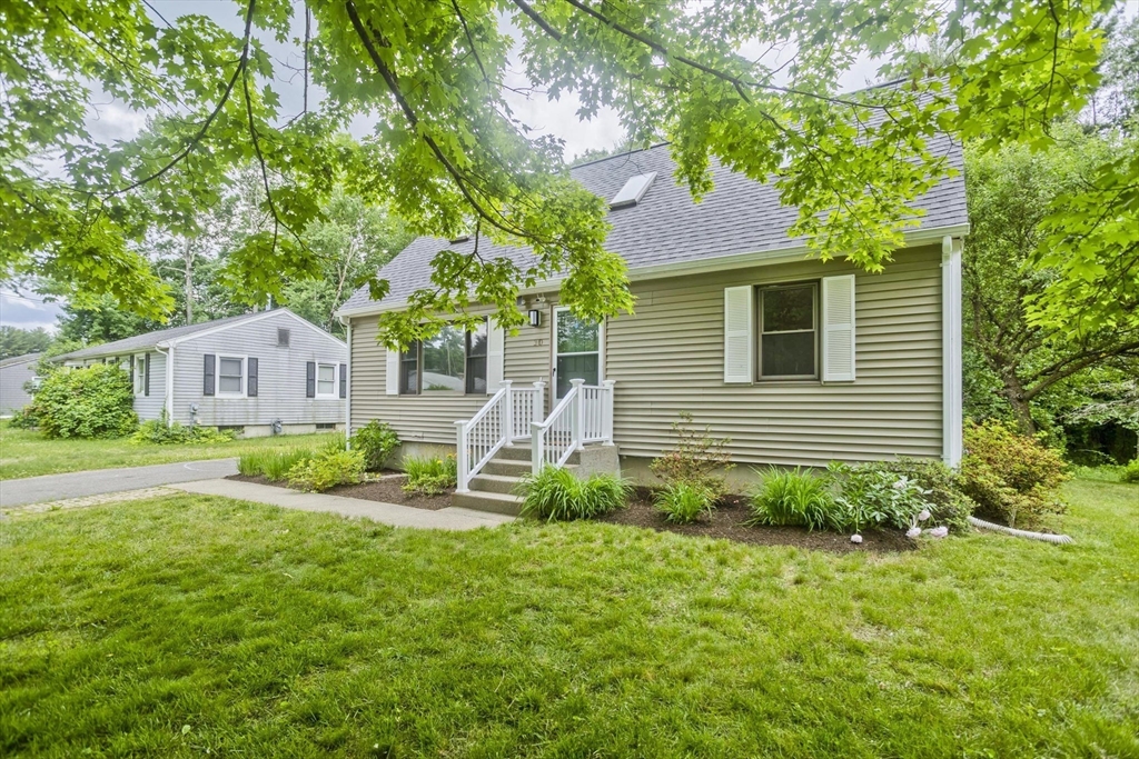 10 Matthew Dr